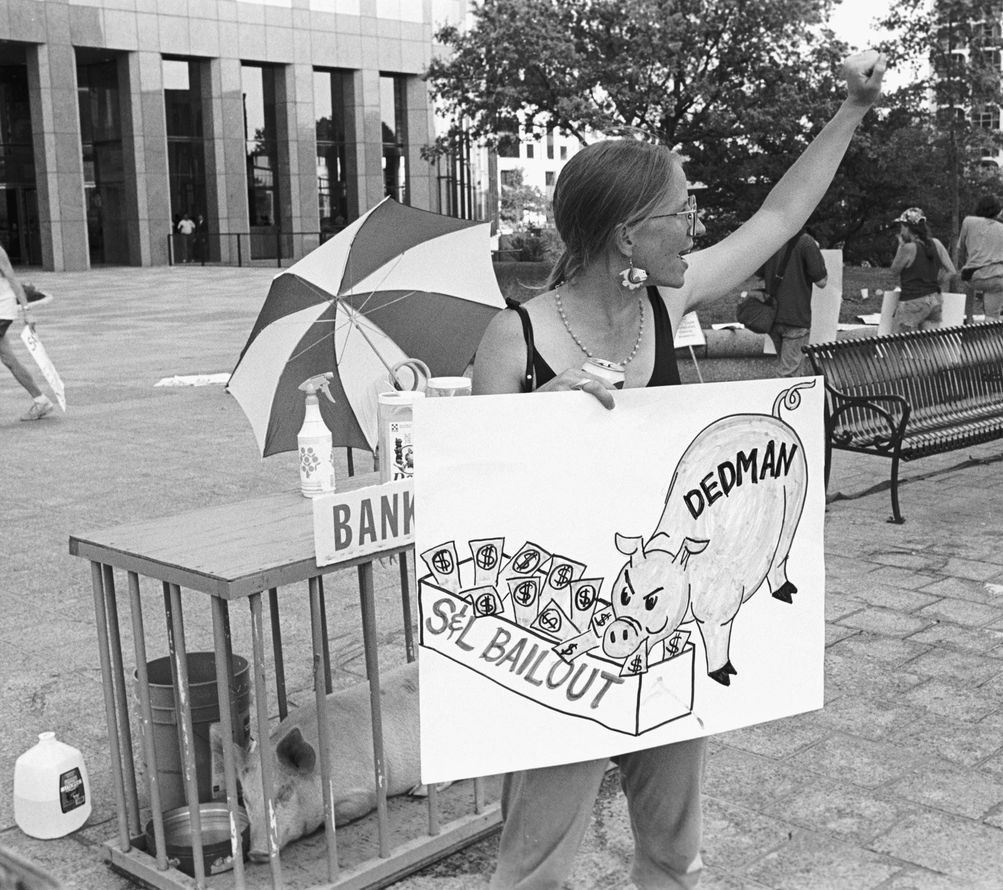 Daily Texan (1990 #1) - Franklin Federal Protest #2