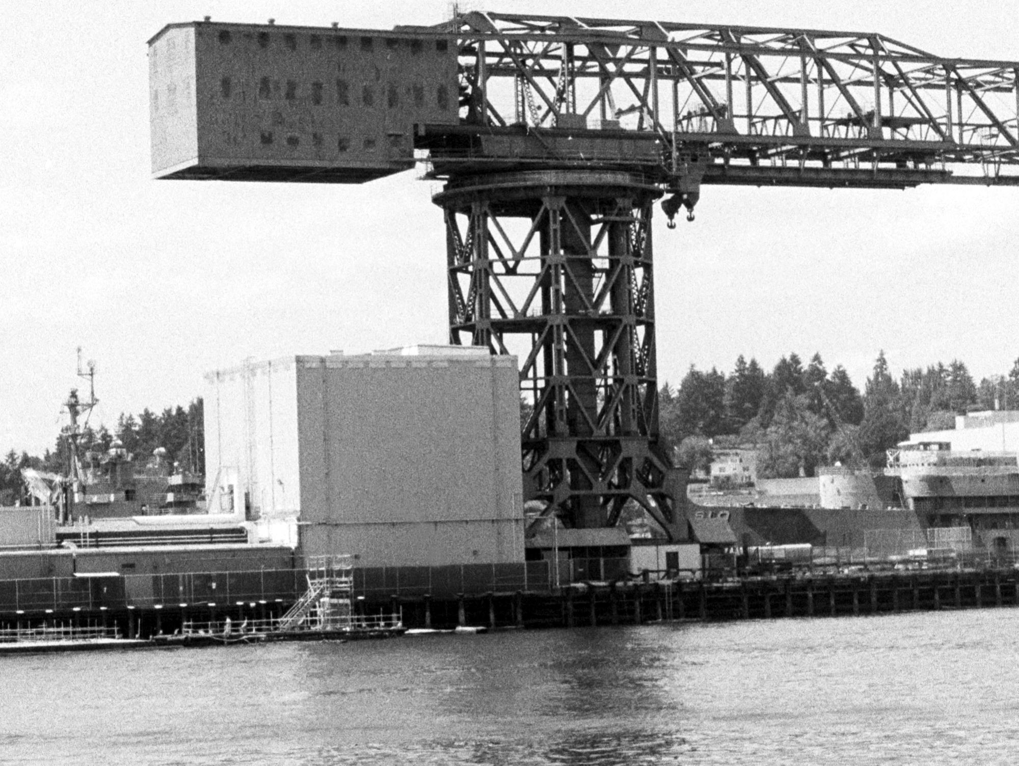 Seattle (Black & White) - Ship Crane