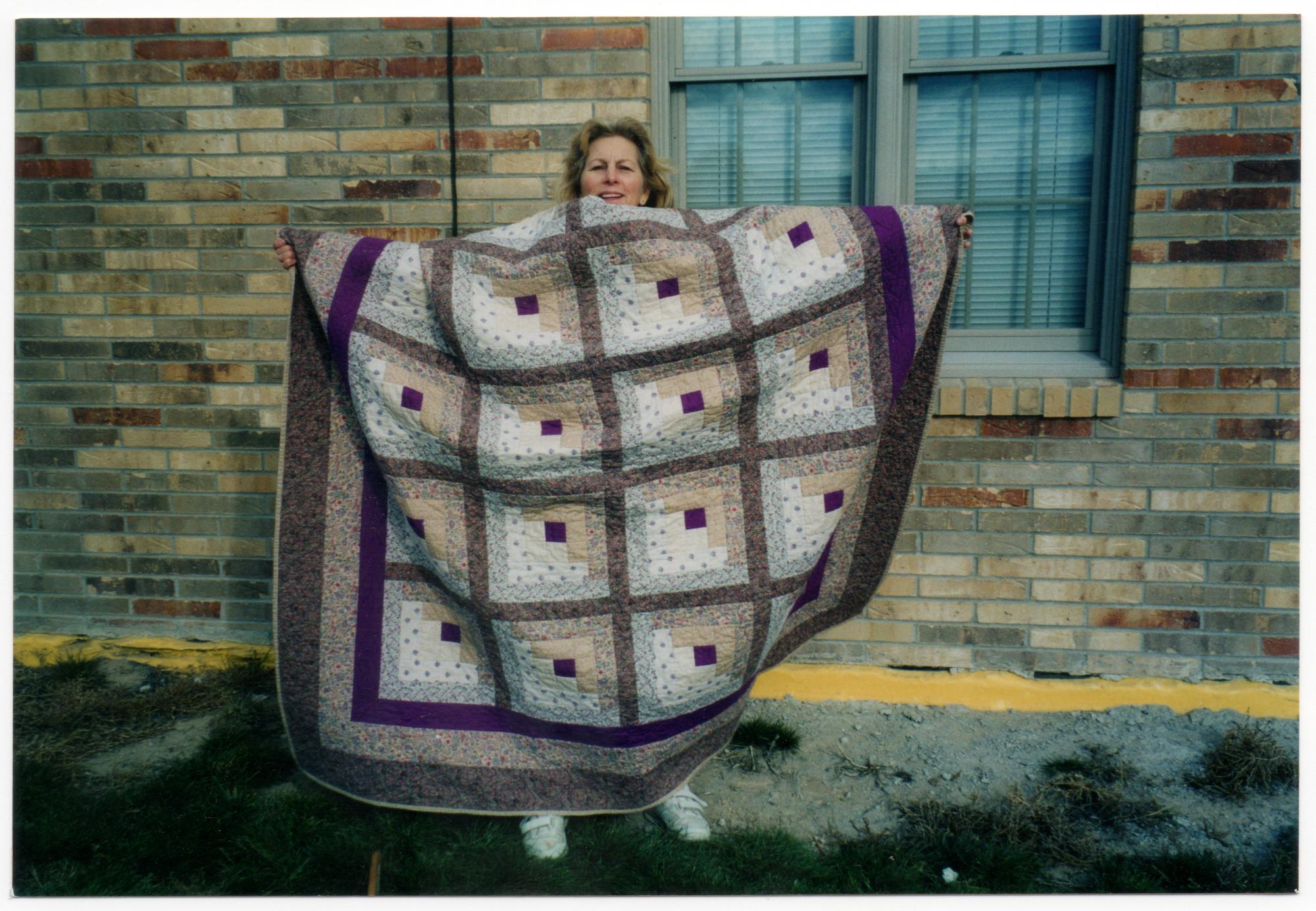 Barbaras Crafts - First Quilt