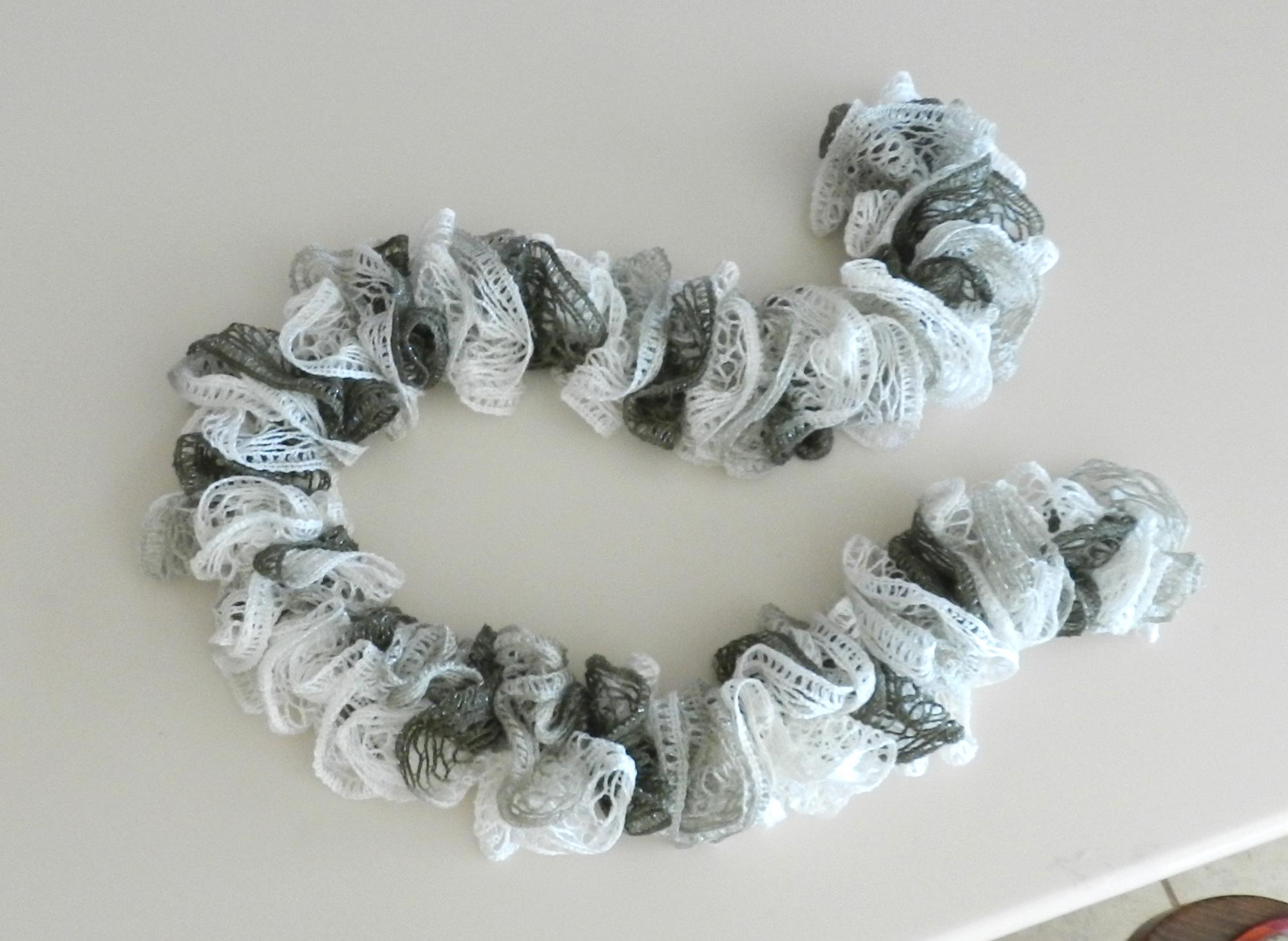 Barbaras Crafts - Boa
