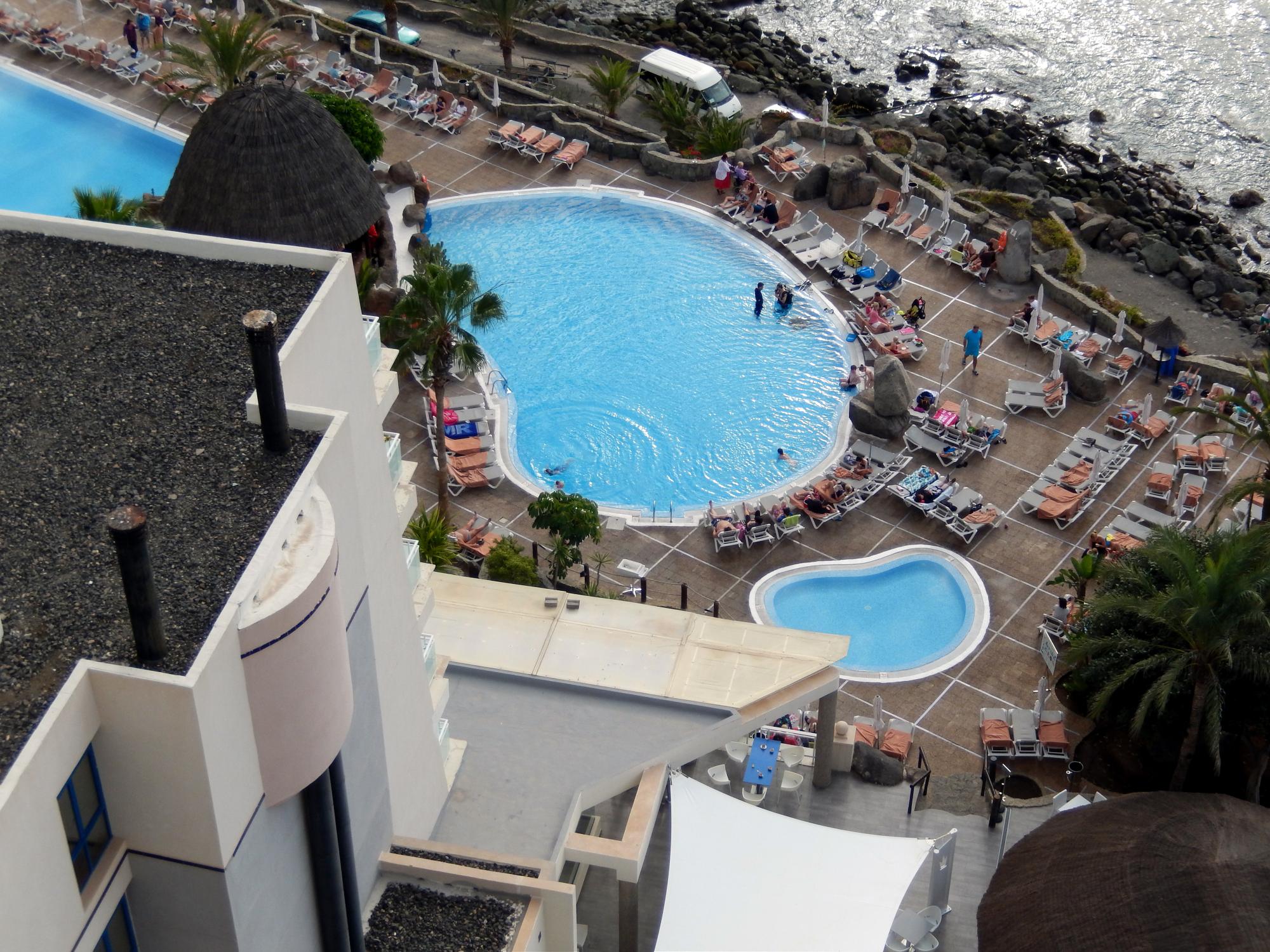  Canary Islands - Hotel Pools
