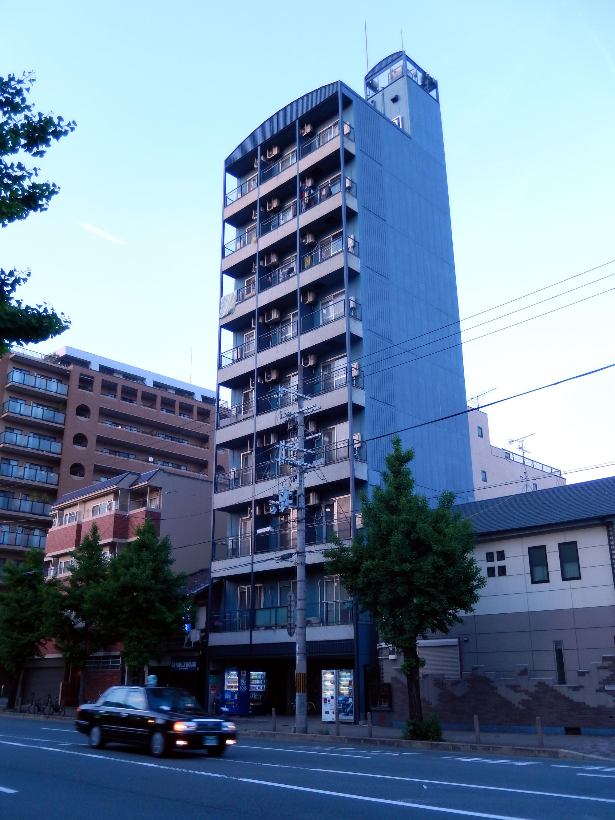 Kyoto Area - Narrow Building
