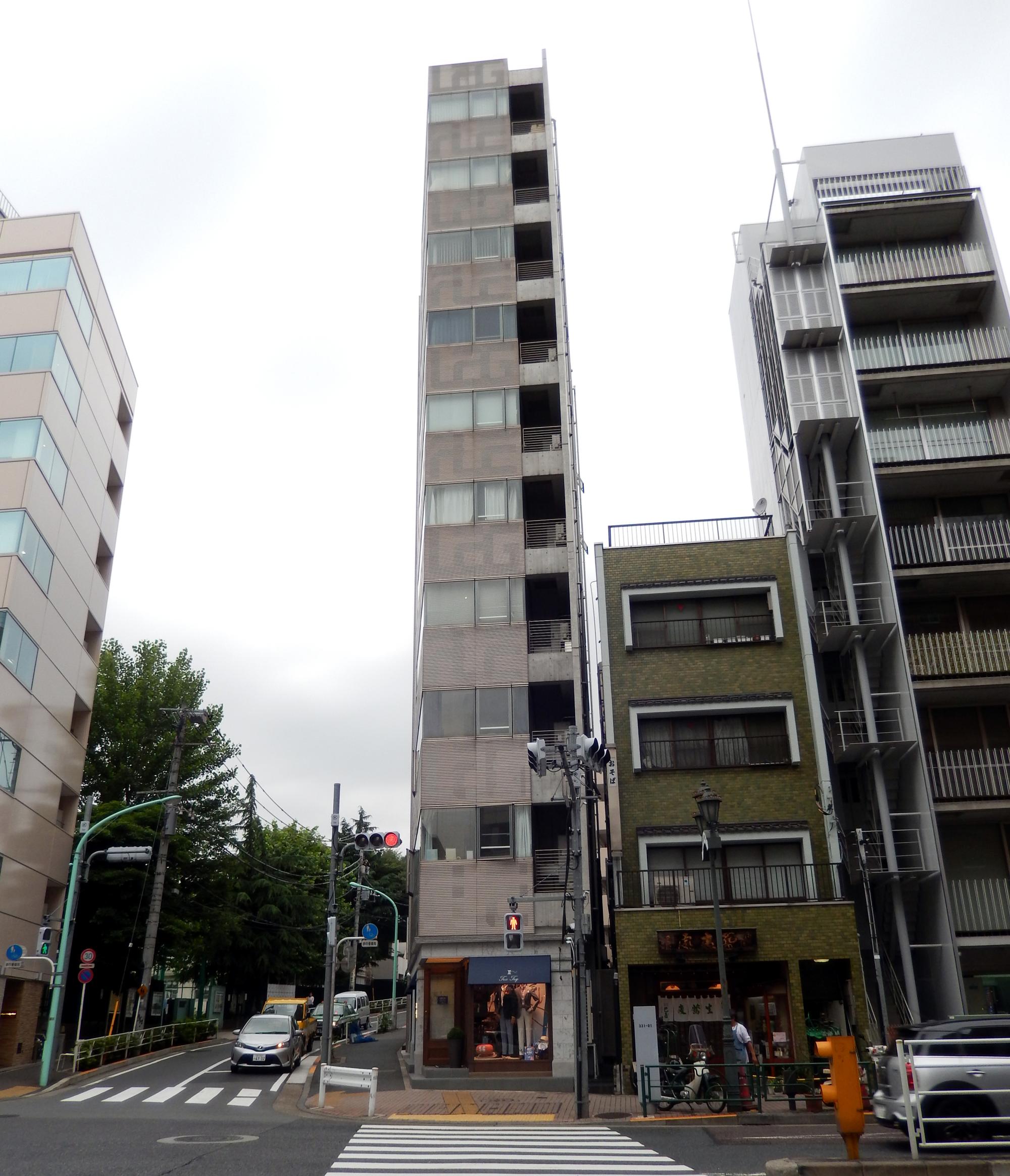 Tokyo (2016) - Narrow Building