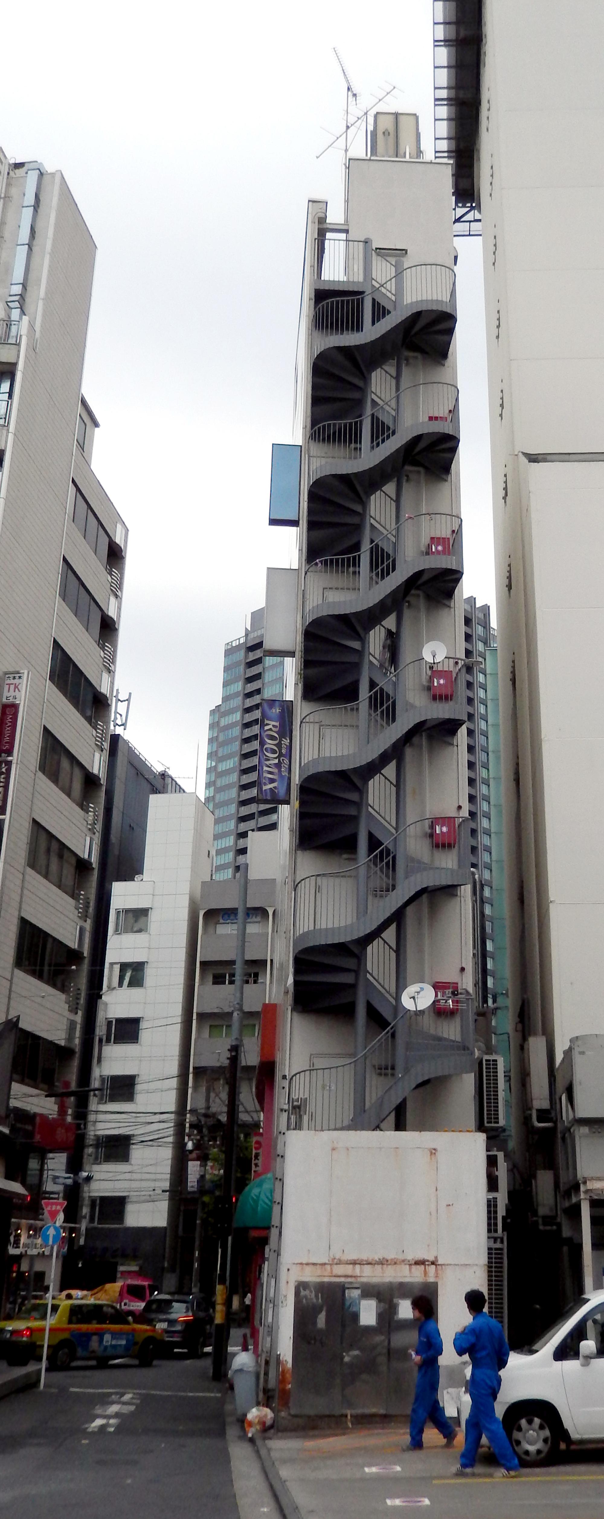 Tokyo (2016) - Narrow Building