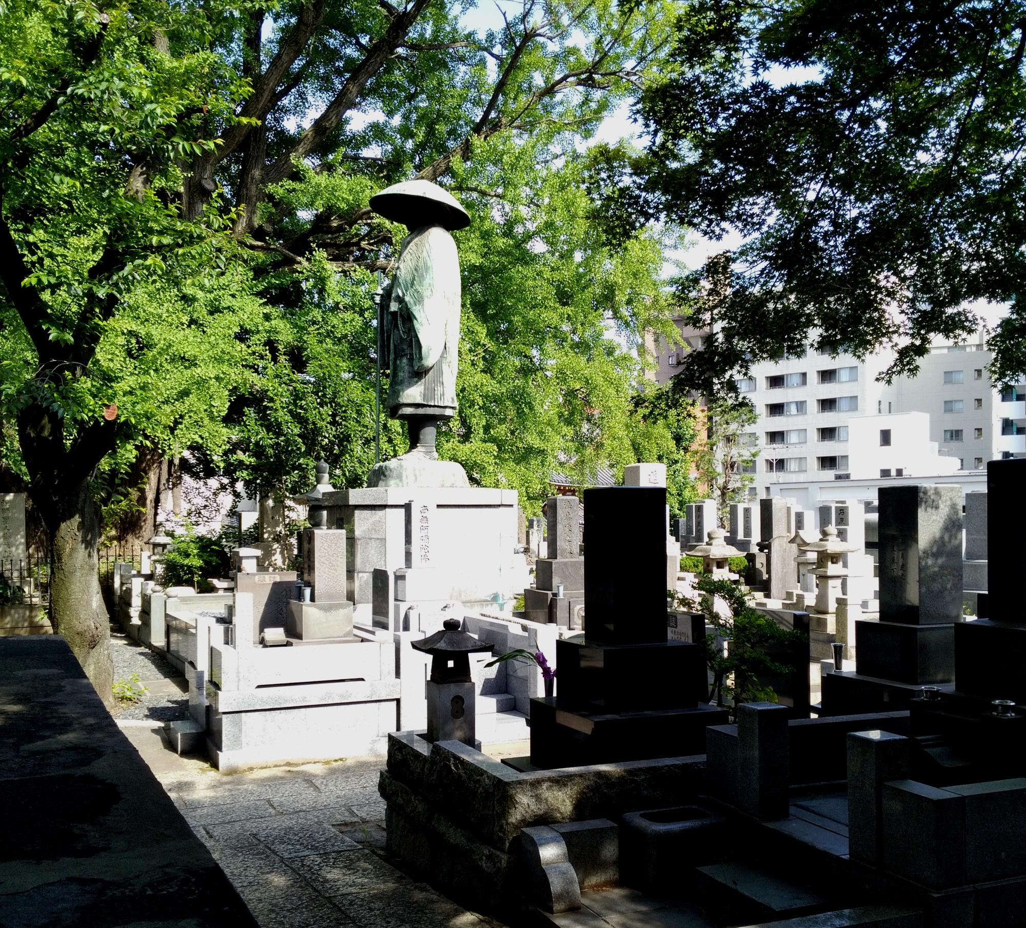 Tokyo (2017) - Cemetery