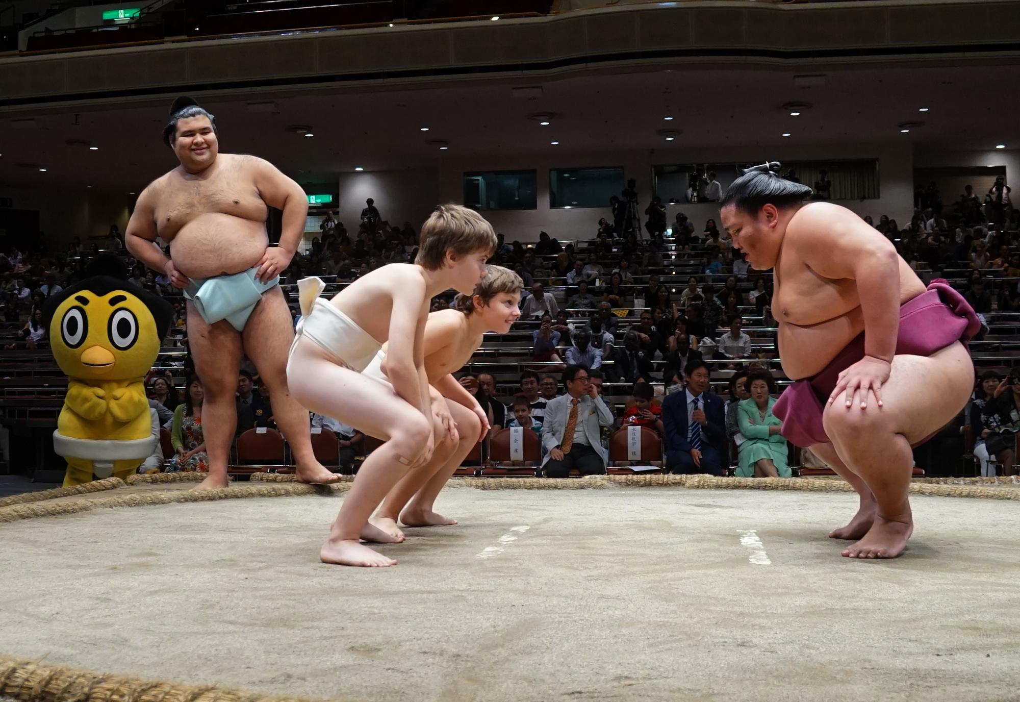 United School of Tokyo (2015-2017) - Sumo Wrestling #03