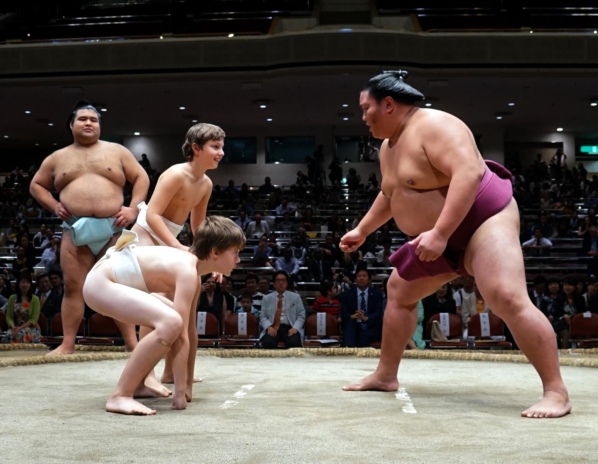 United School of Tokyo (2015-2017) - Sumo Wrestling #04