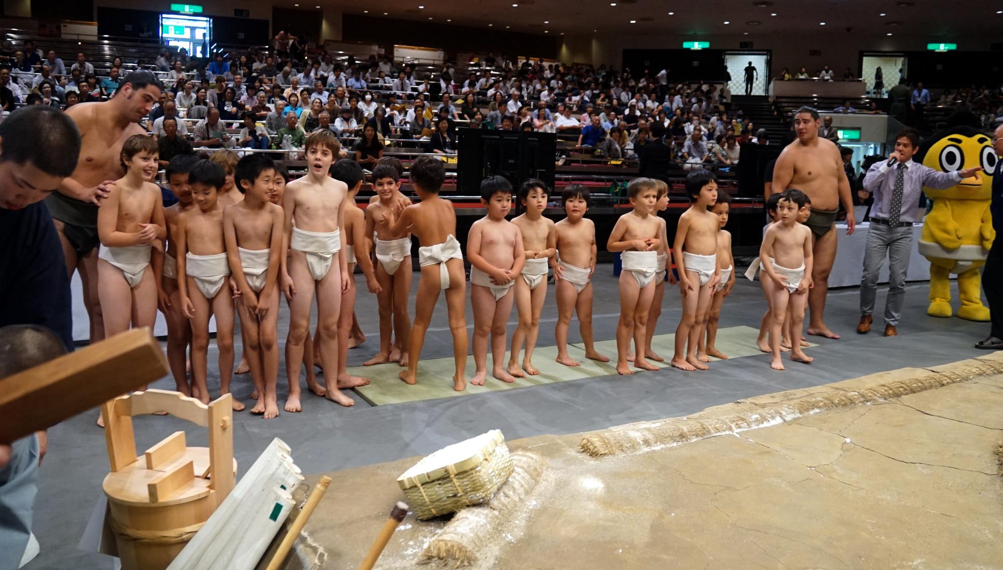 United School of Tokyo (2015-2017) - Sumo Wrestling #12