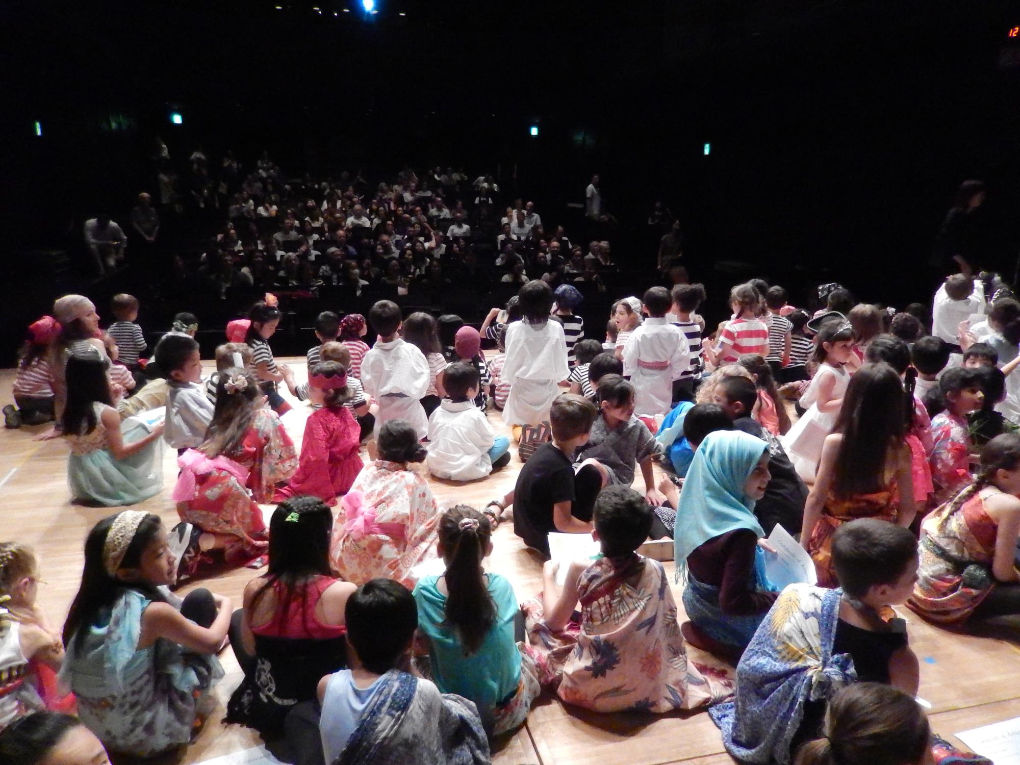 United School of Tokyo (2015-2017) - Christmas Performance #7