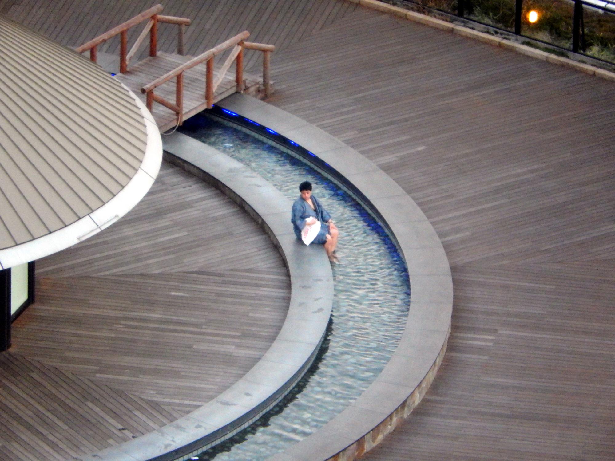 Japan (2015) - Tower Foot Bath #3
