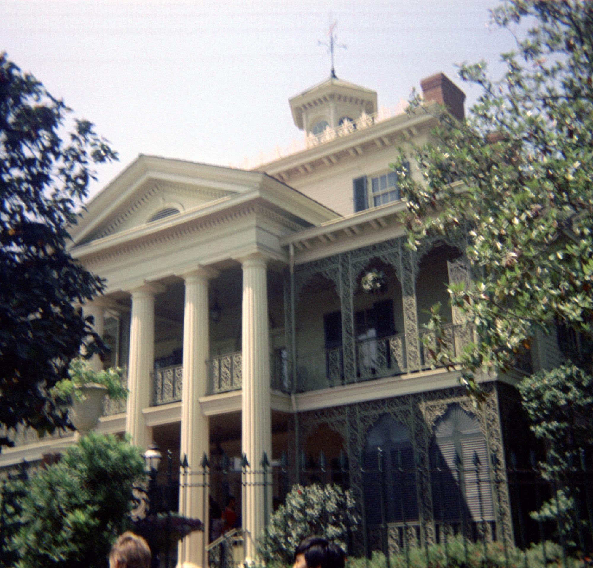 Disneyland - Haunted House
