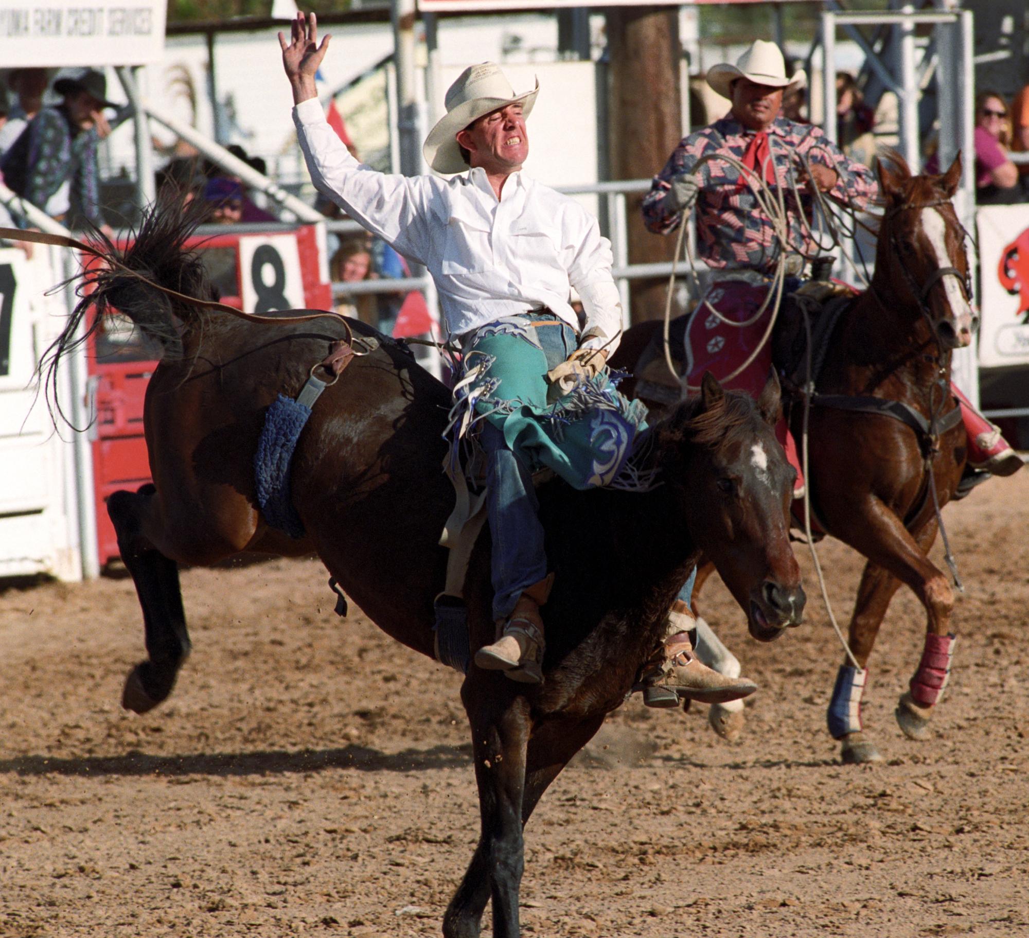 Imperial Valley Rodeo (1992) - Saddle Bronc #04