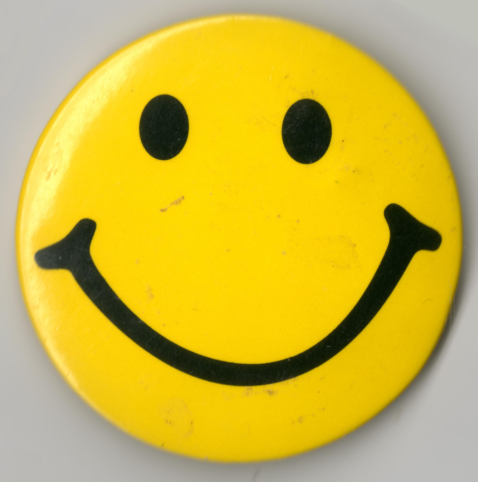 New England - Button Smiley Face