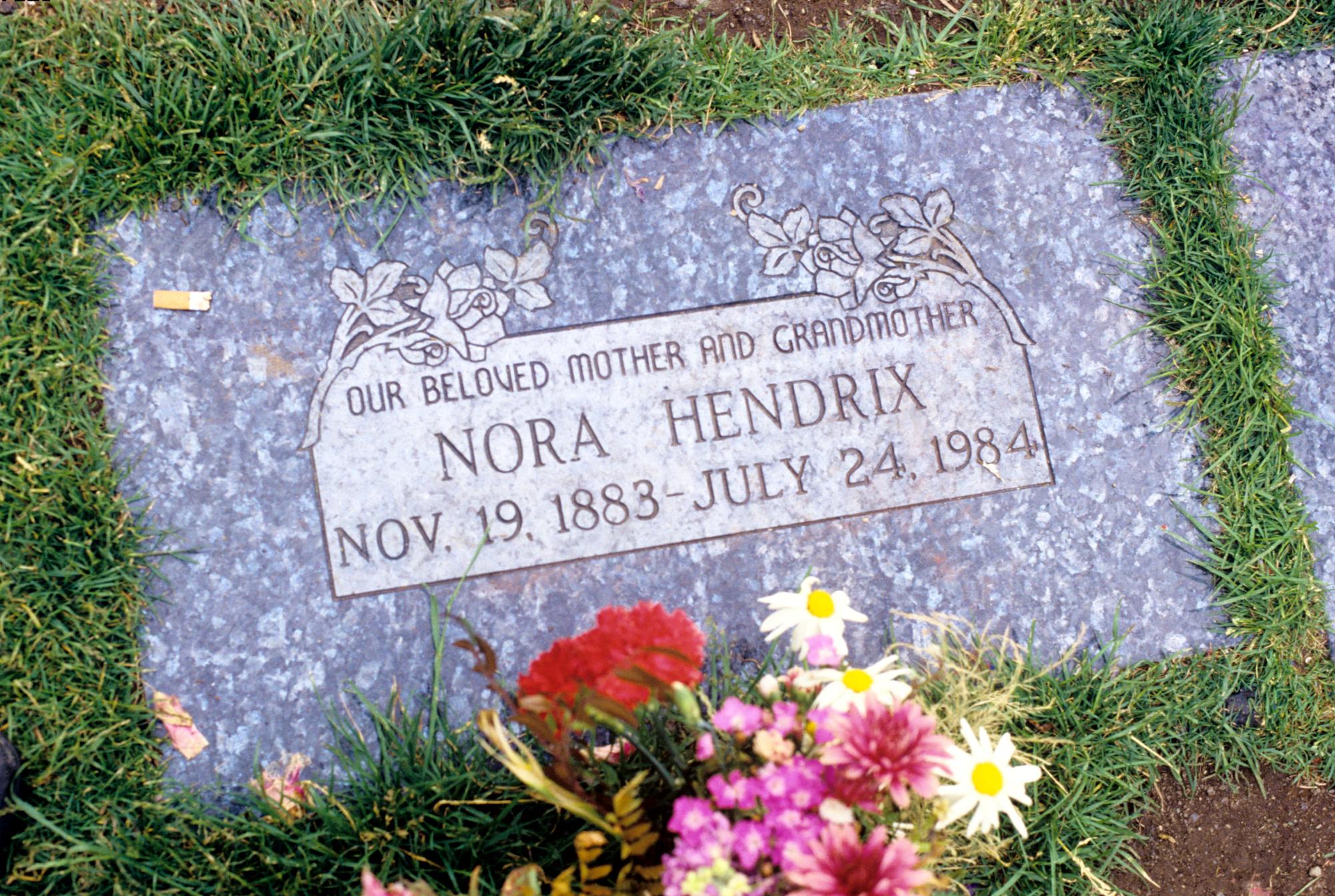 Seattle (1995) - Nora Hendrix Tombstone