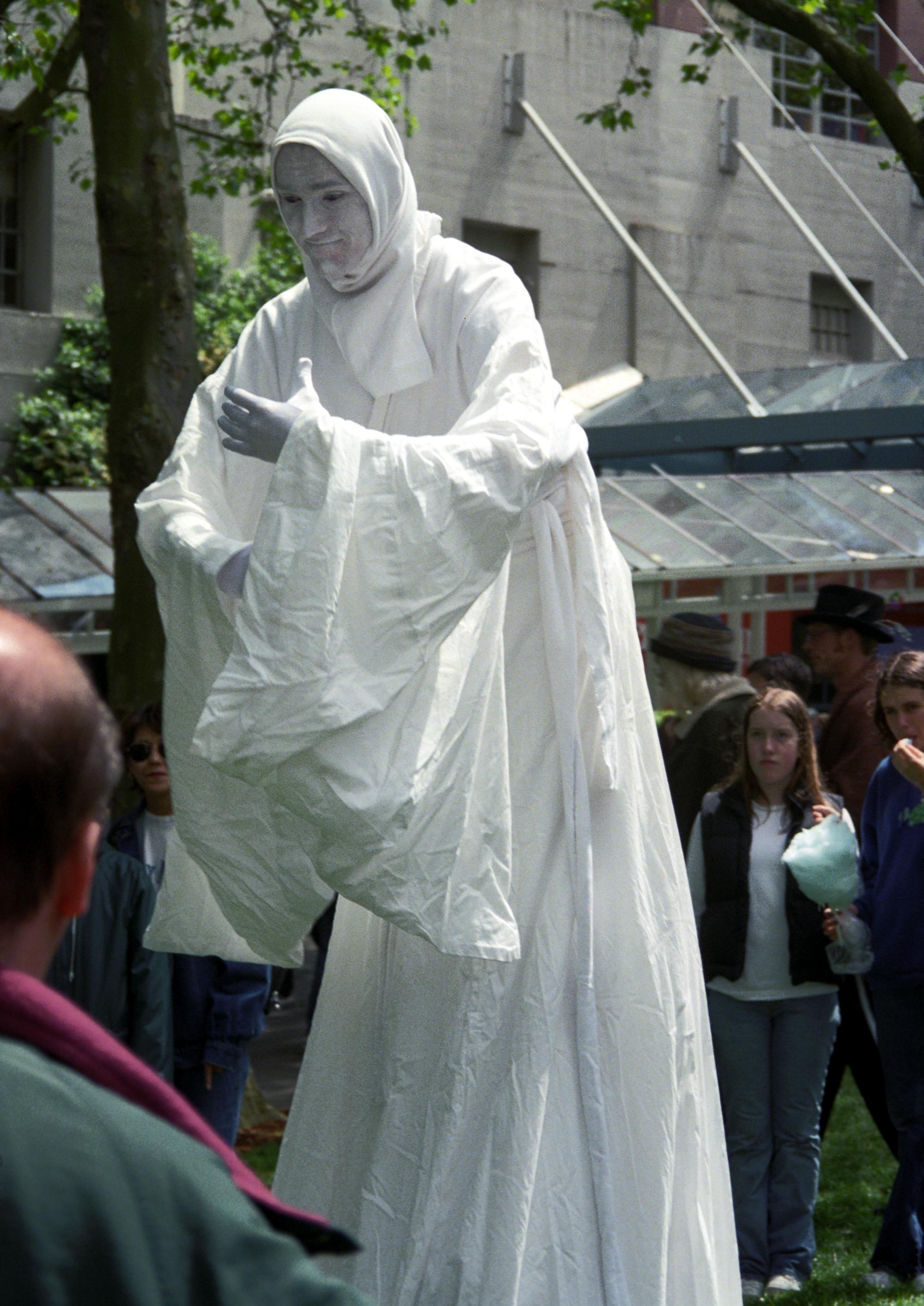 Seattle (2000) - Silent Statue