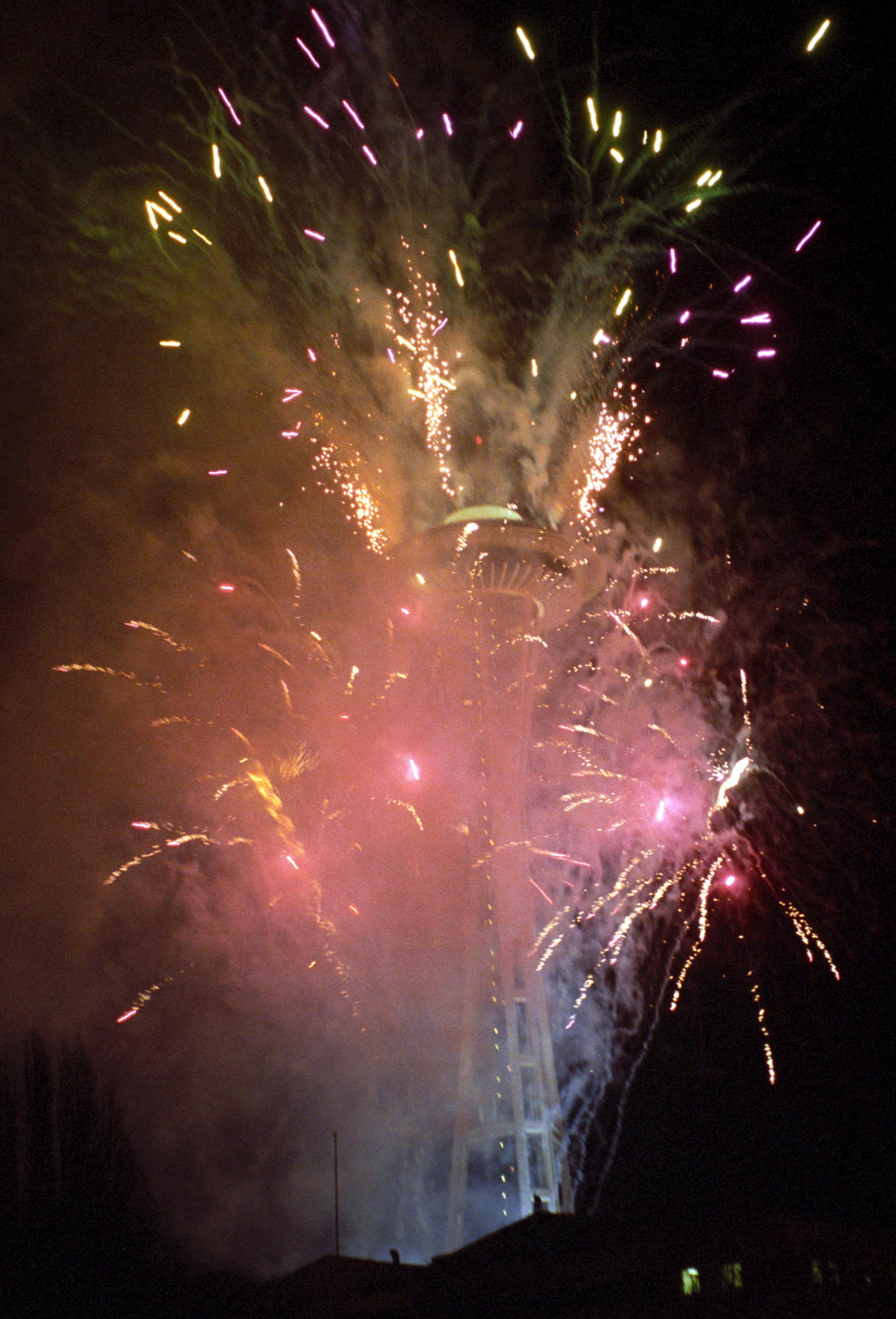 Seattle (2000) - Space Needle Fireworks #3