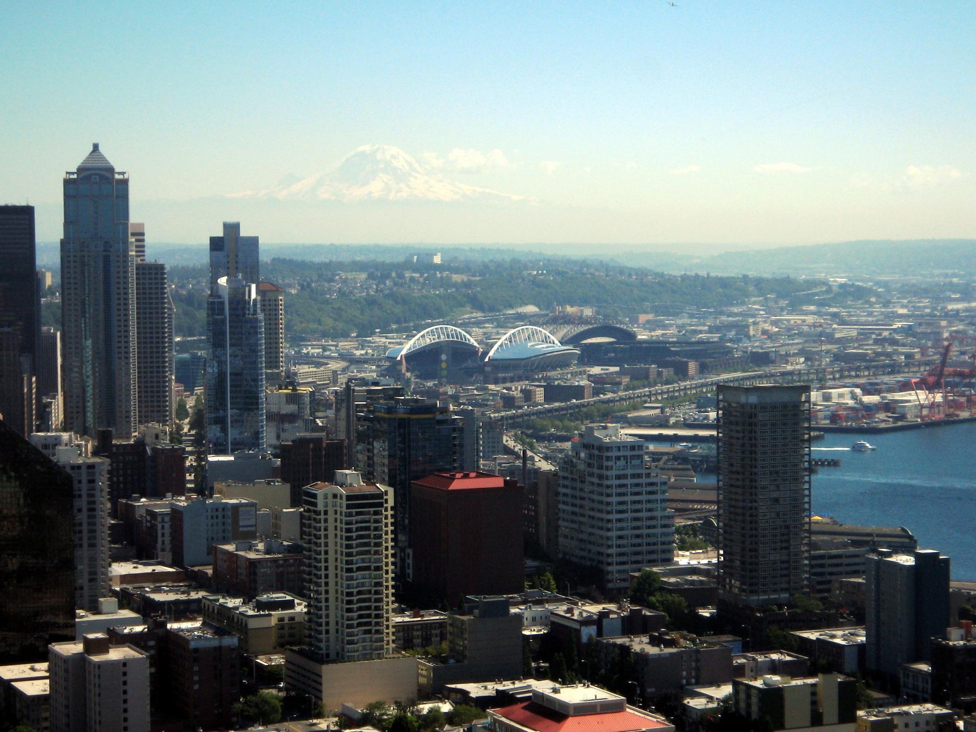 Seattle (2010-2019) - Seattle Mt Rainier From Space Needle