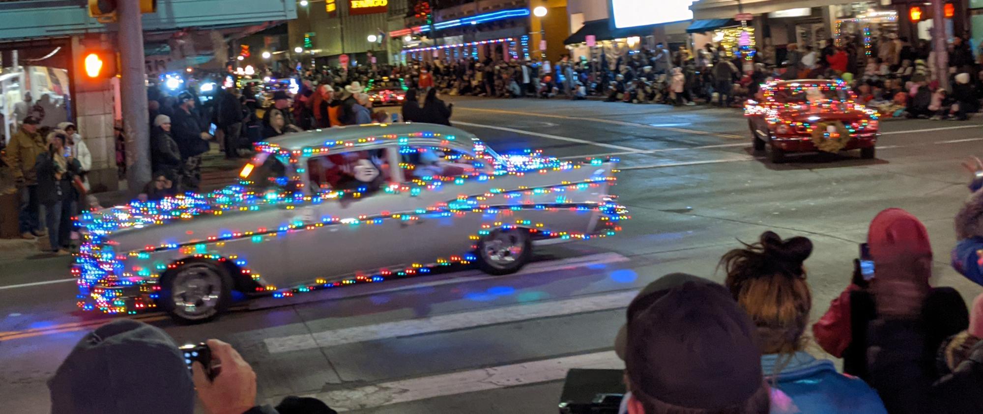 Cheyenne (2018-2021) - CHY Xmas Parade #08