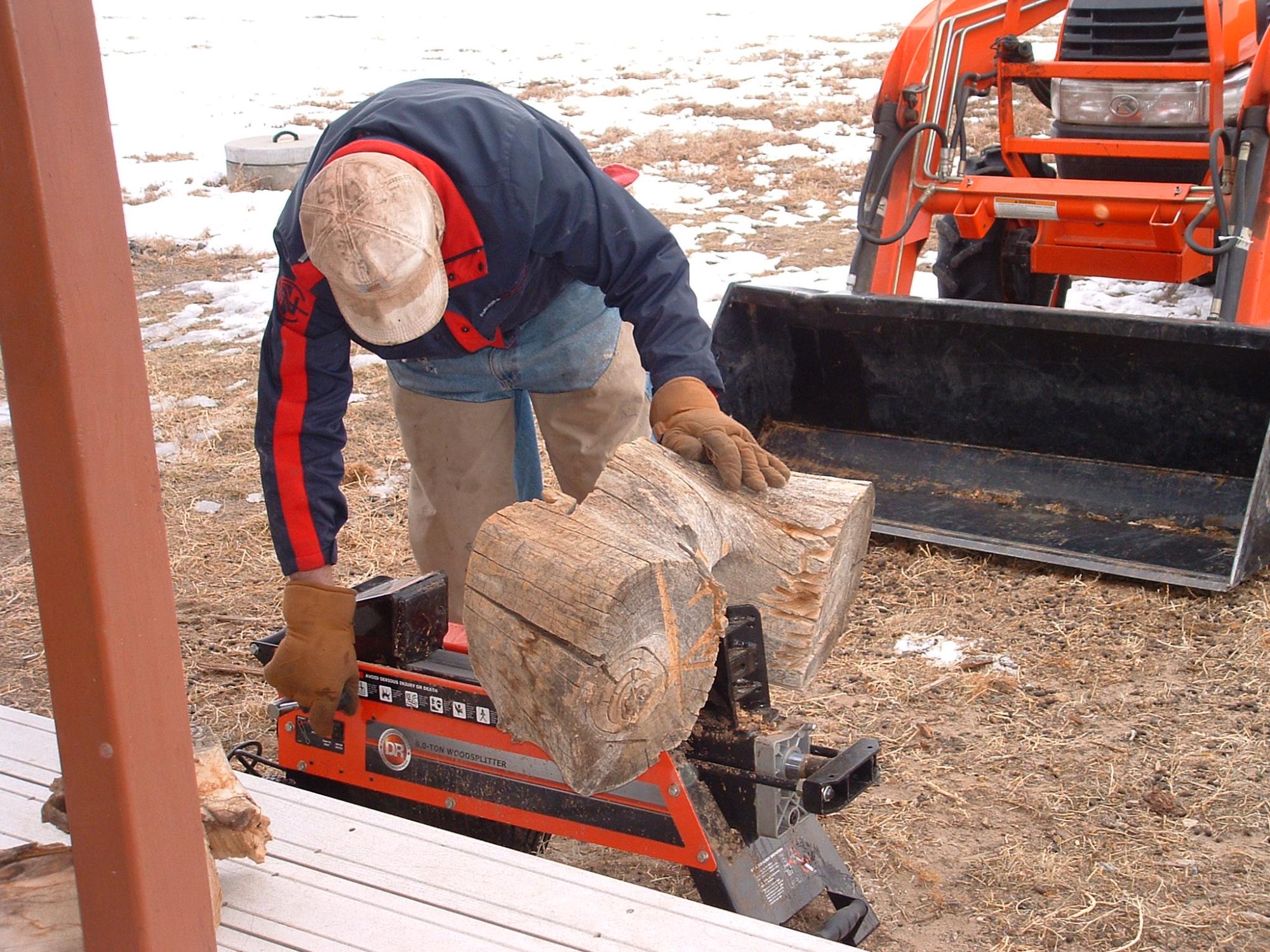 Holiday Ranch (2005-2014) - Louis Working #3