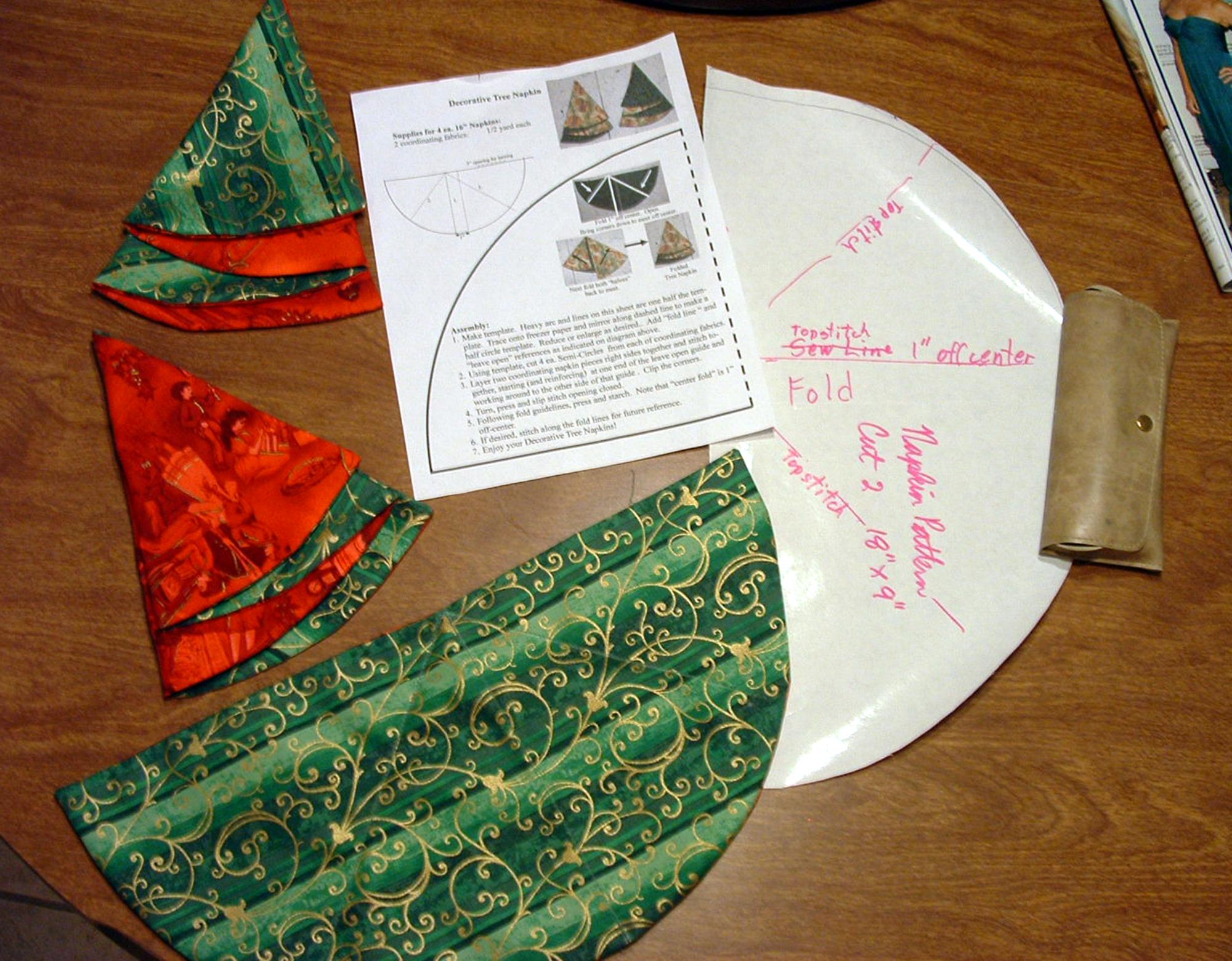 Barbaras Crafts - Christmas Napkins