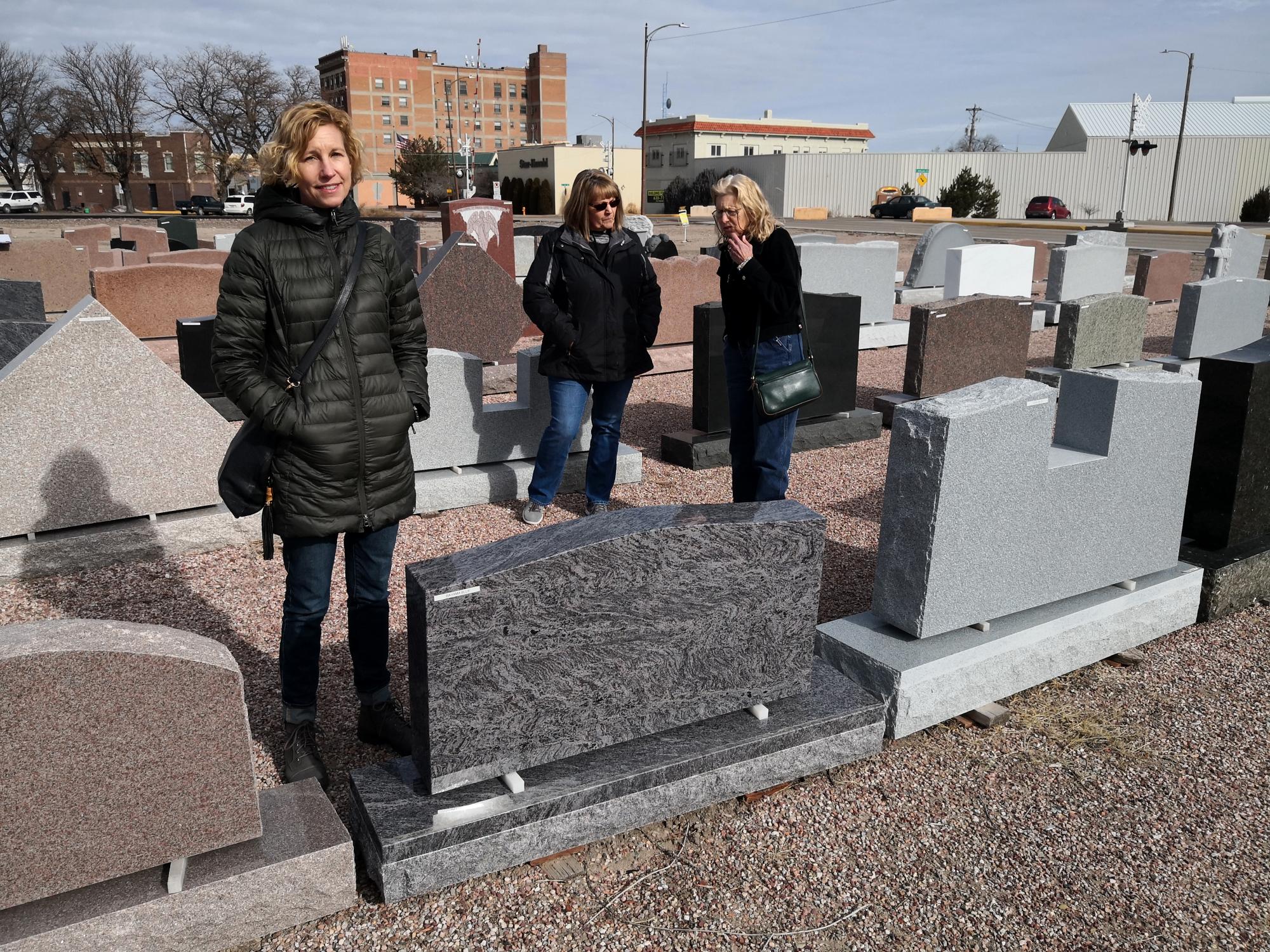 Memorials - Tombstone Browsing