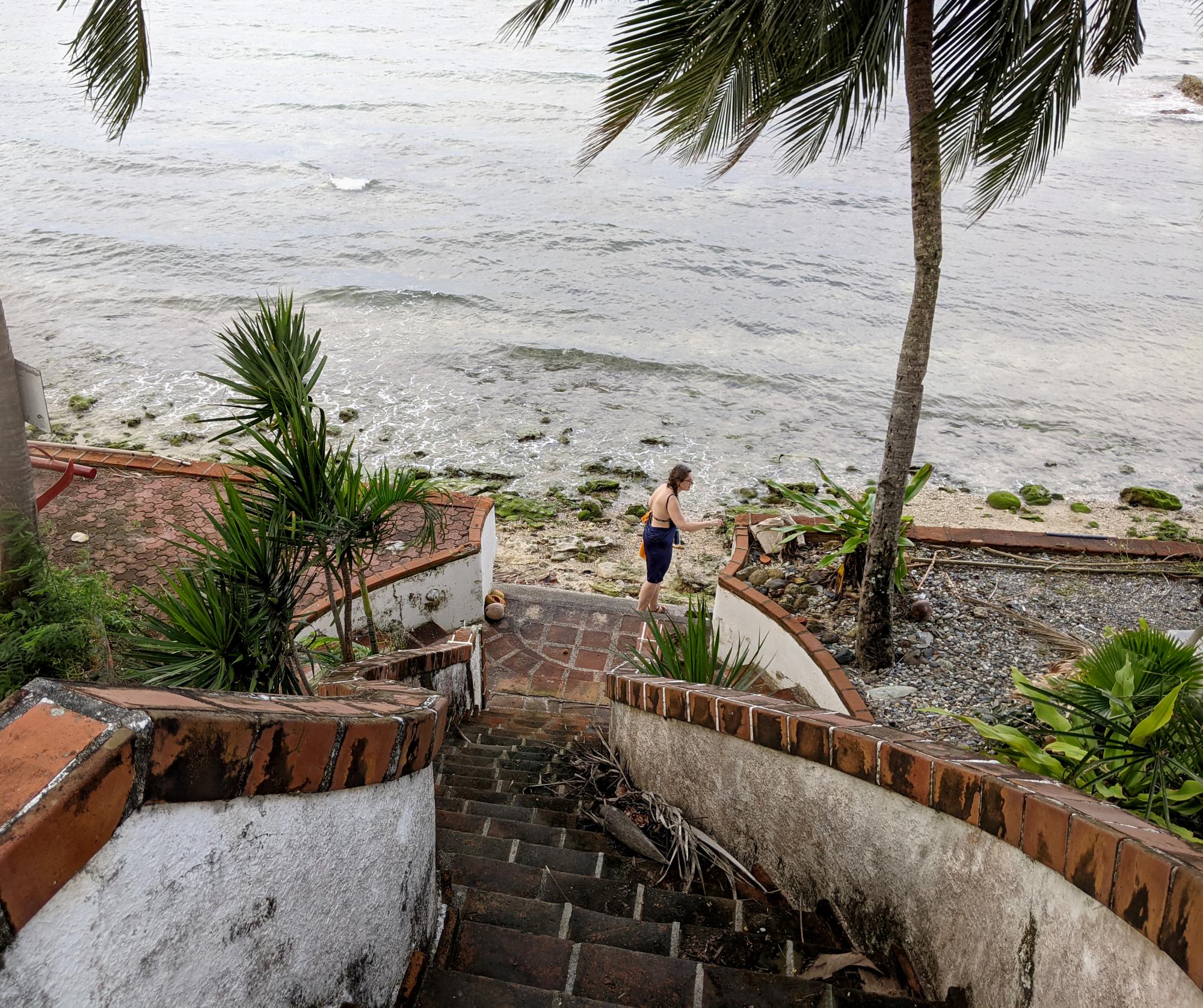 Mindoro (Puerto Galera) - Derelict Hotel #4